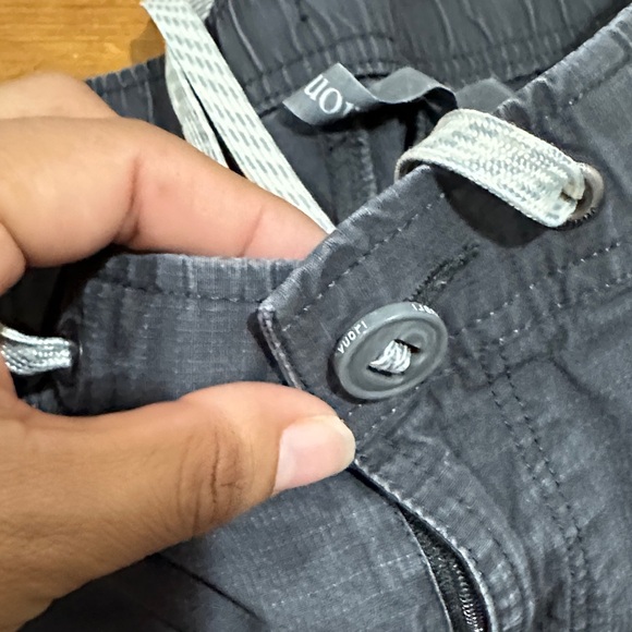 Vuori Men's Charcoal Cargo Pants - Picture 9 of 13